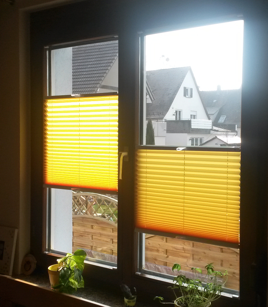gelbe Plissees fürs Küchenfenster